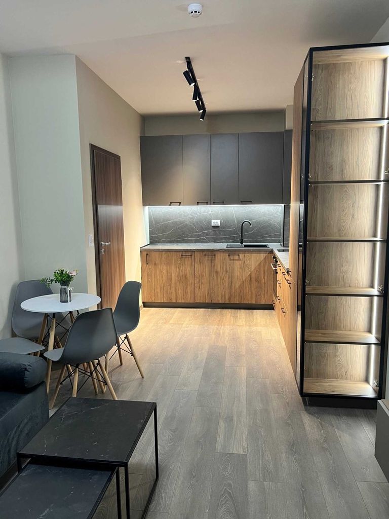 Дава се под наем Двустаен апартамент в София, Надежда 1 - 65 кв.м за 750 € - Снимка #2