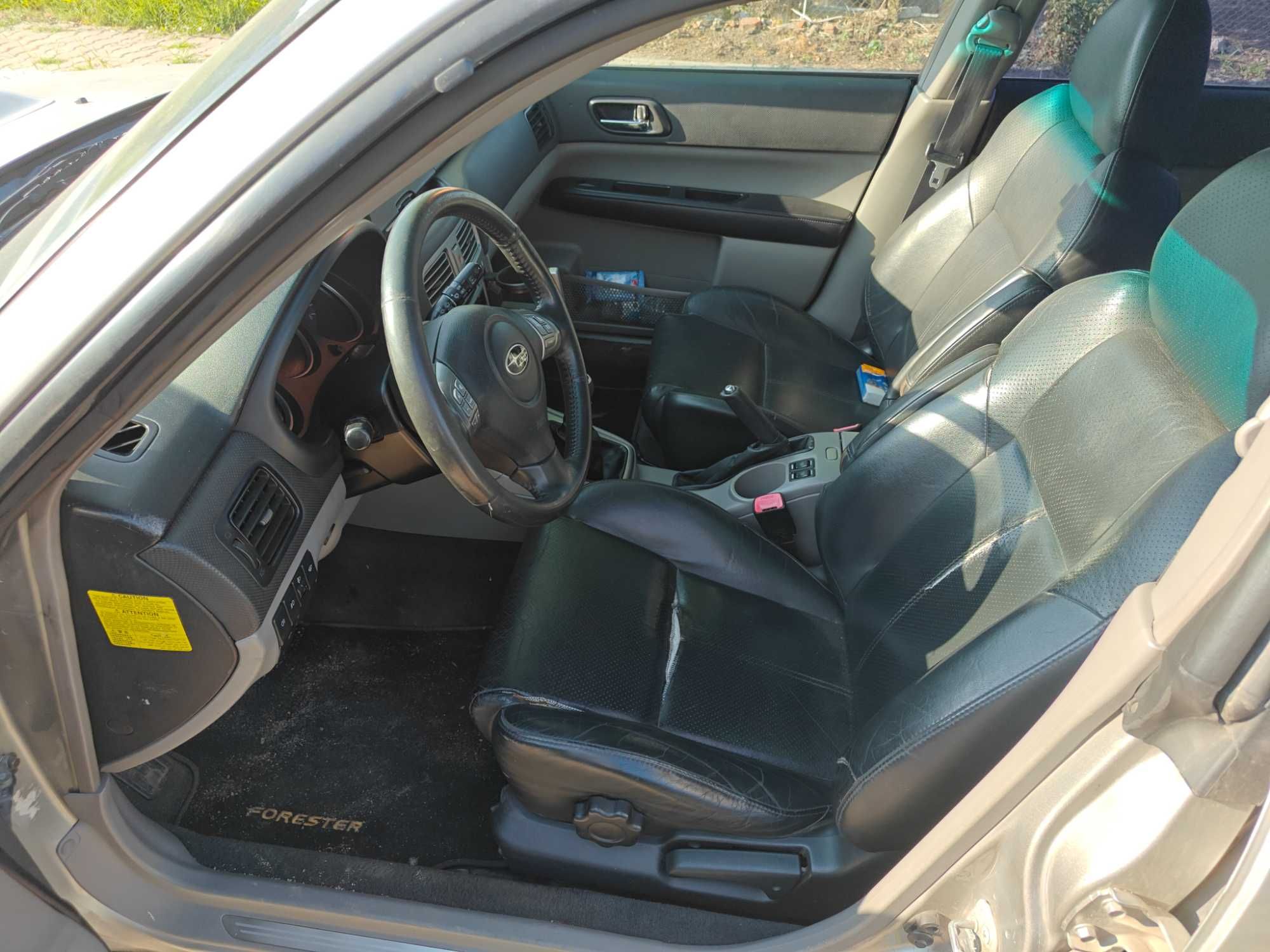Subaru forester 2.5xt.  2005g