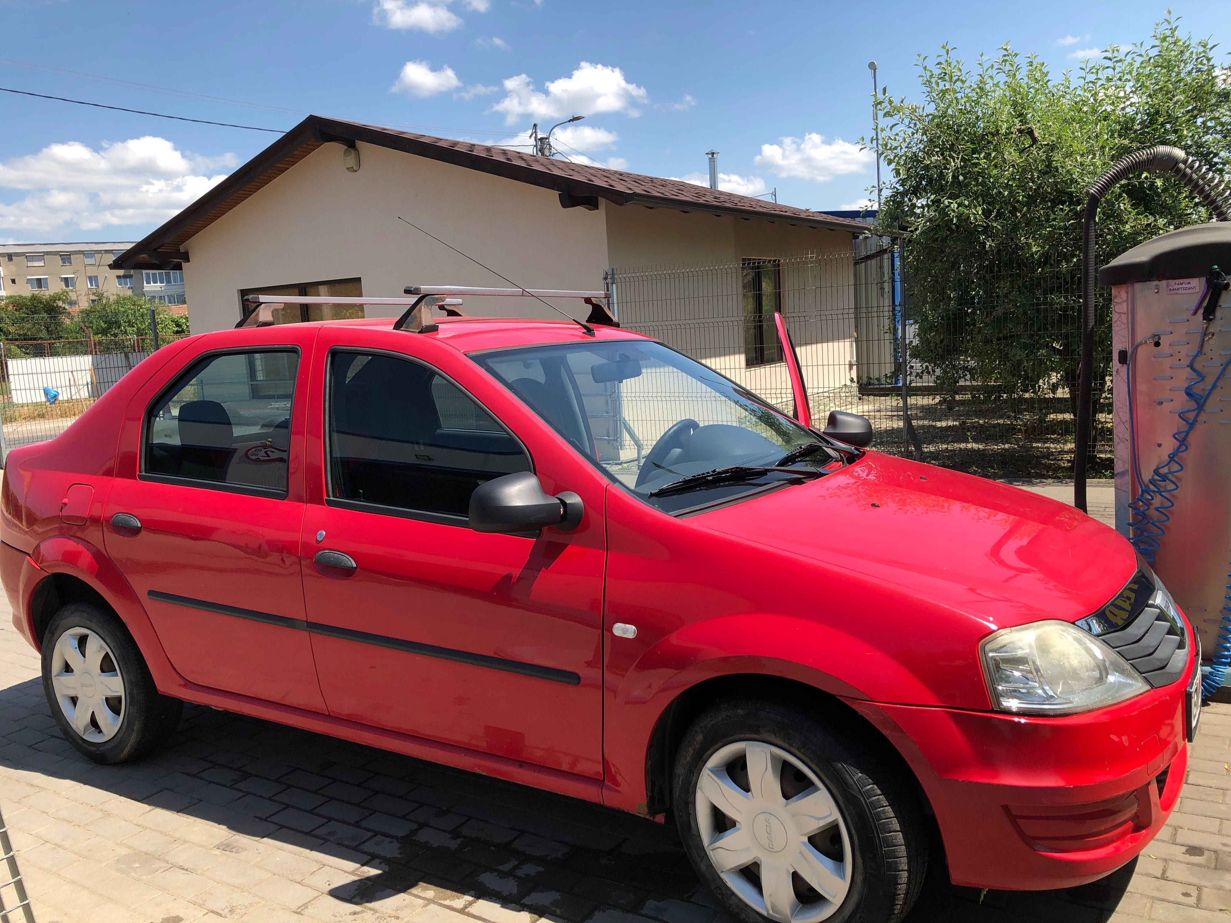 Vând Dacia Logan