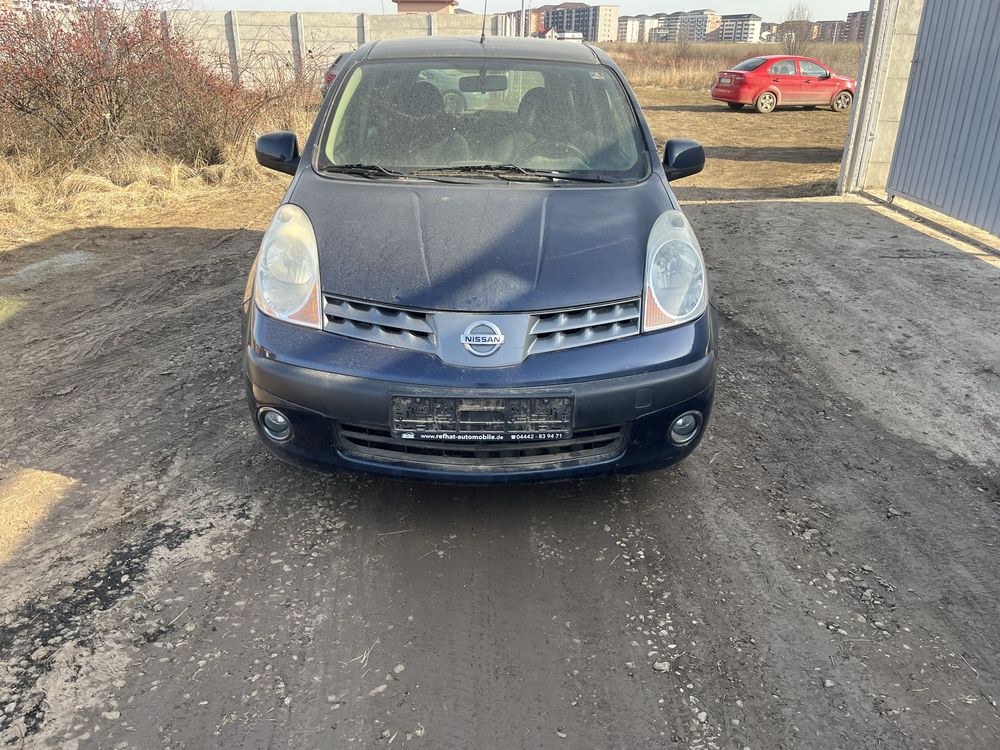 Vand bara fata si capota motor Nissan Note 2005-2010