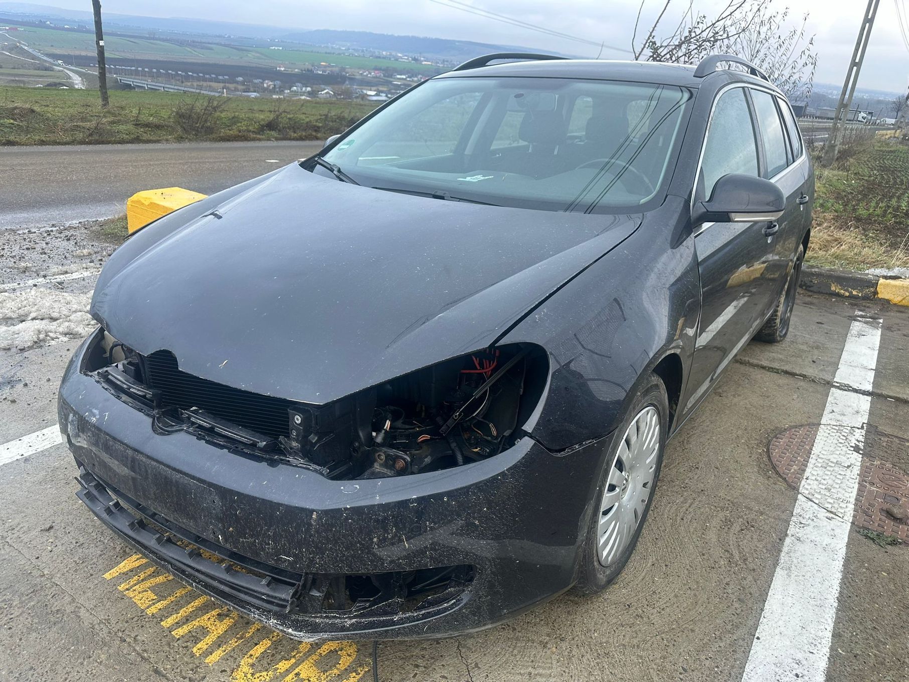 Dezmembrez / Dezmembrari / Piese / Accesorii Vw golf 6 break 1.6 tdi cay volan stanga