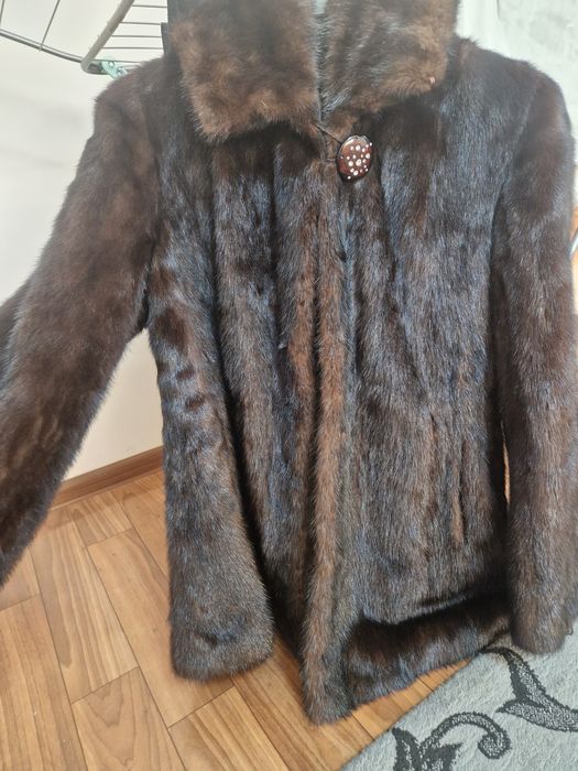 Продам шубу чистый норка