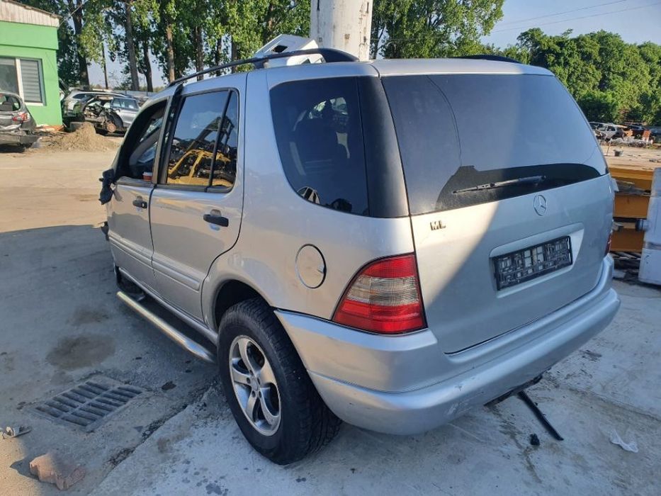 Oglinda rabatabila electric maneta stergatoare bloc lumini Mercedes ML w163 motor 2.7cdi dezmembrez