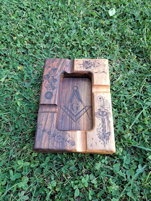 Дървен пепелник за пури