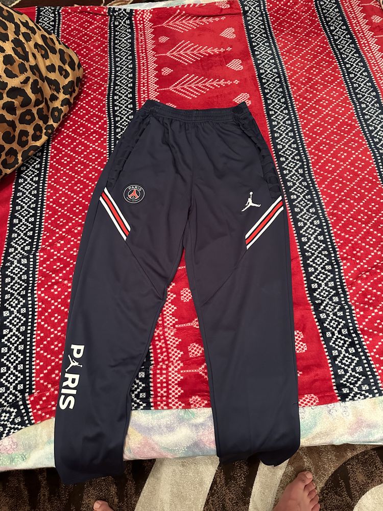 pantaloni lungi Paris saint germain marimea L fit M