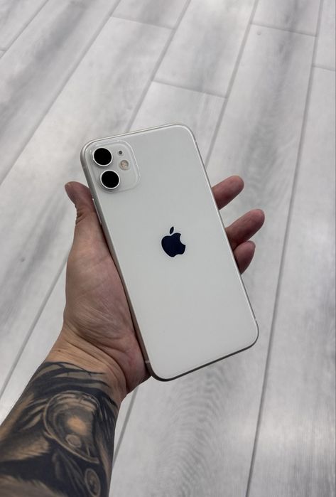 IPhone 11 128GB в отличном состоянии