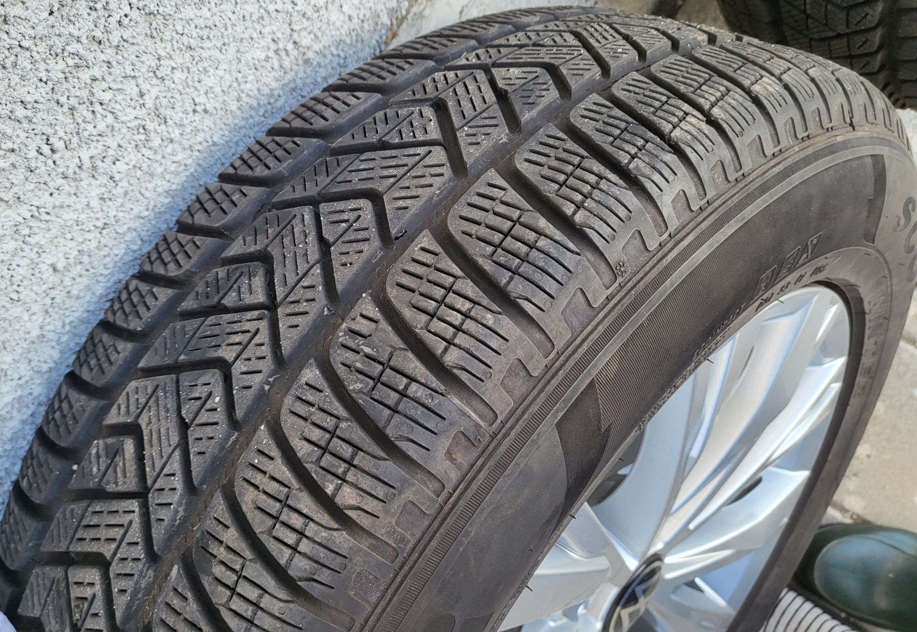 Jante aliaj R17 Wolkswagen Passat, Tiguan, anvelope Pirelli 215 65 17