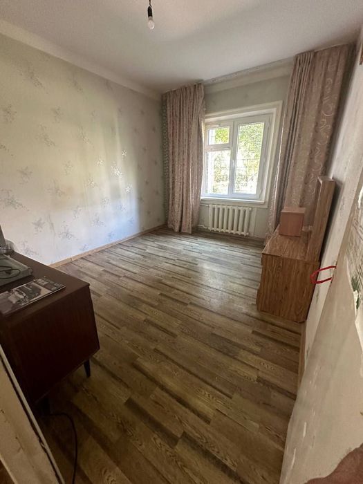 3⁴/1/9 (1 этаж). Дустлик 2, Янгихает р-н (Сергели). Квартира 80 м².