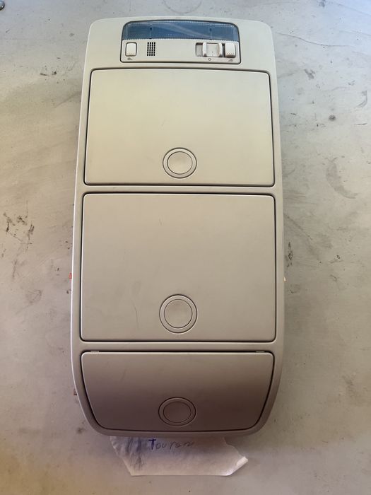 Джабка таван / плафон шкавчета Volkswagen touran