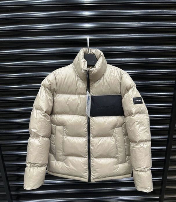 Geaca calvin klein  nou cu eticheta