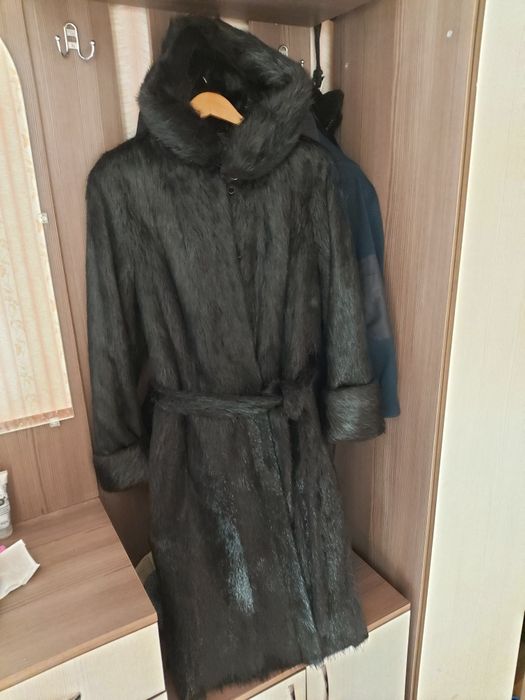 Шубы нутриевые рр 48   50 тыс торг