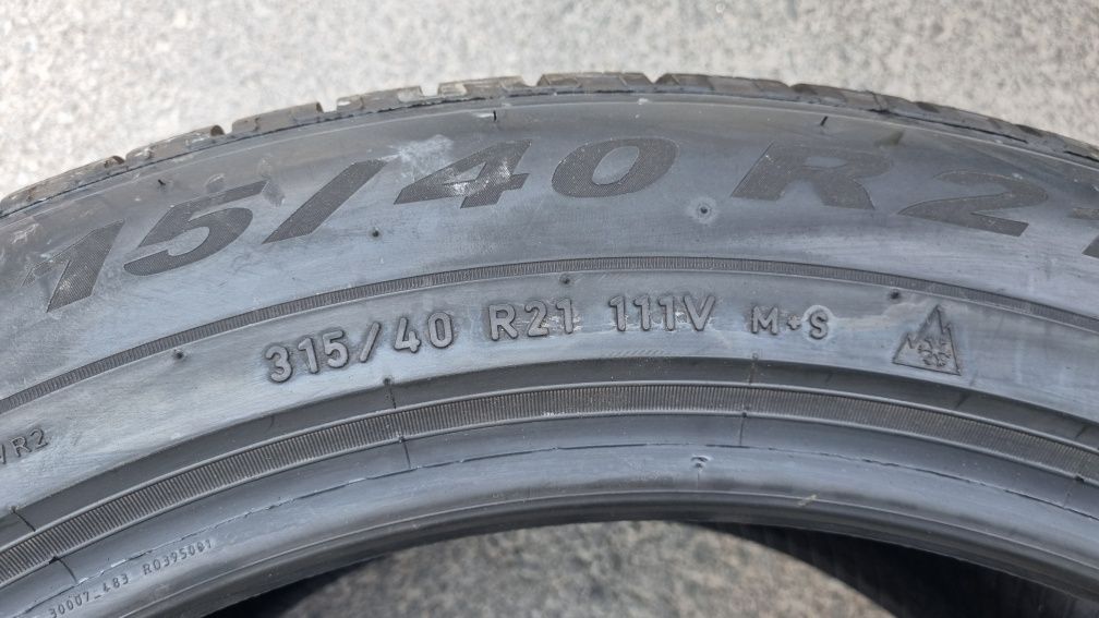 4бр чисто нови зимни гуми 315/40R21 Pirelli