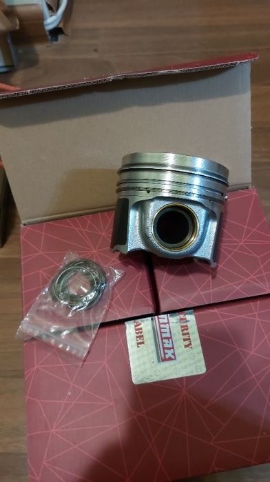 Pistoane segmenți cuzineți