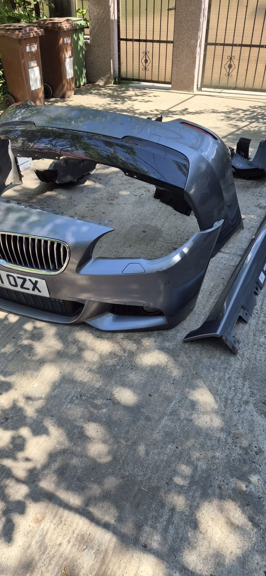 Bara fata M bmw f10 f11 bara spate. Praguri chit complet M-pachet