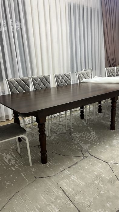 Стол для кухни и для встречи гостей