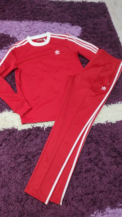 Trening adidas damă original ca nou.