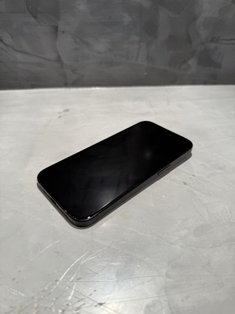 КАТО ЧИСТО НОВ Iphone 15 Black