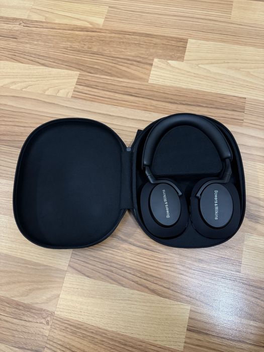 Bowers and Wilkins Px7 S2e