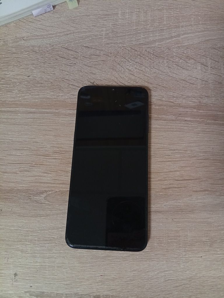 Продавам Nokia G21
