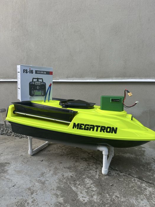 Navomodel de plantat cu autopilot