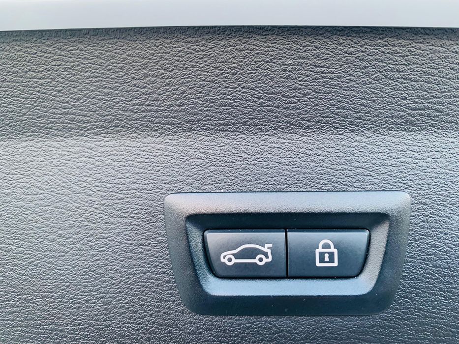 BMW X1 2018 • Pachet M • 2.0d • Tracțiune xDrive • Stare impecabilă