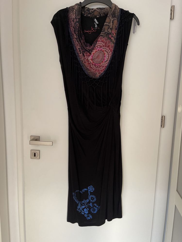 Rochie Desigual cu guler