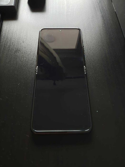 Vand Motorola RAZR 40 ULTRA, 256GB/8 GB RAM