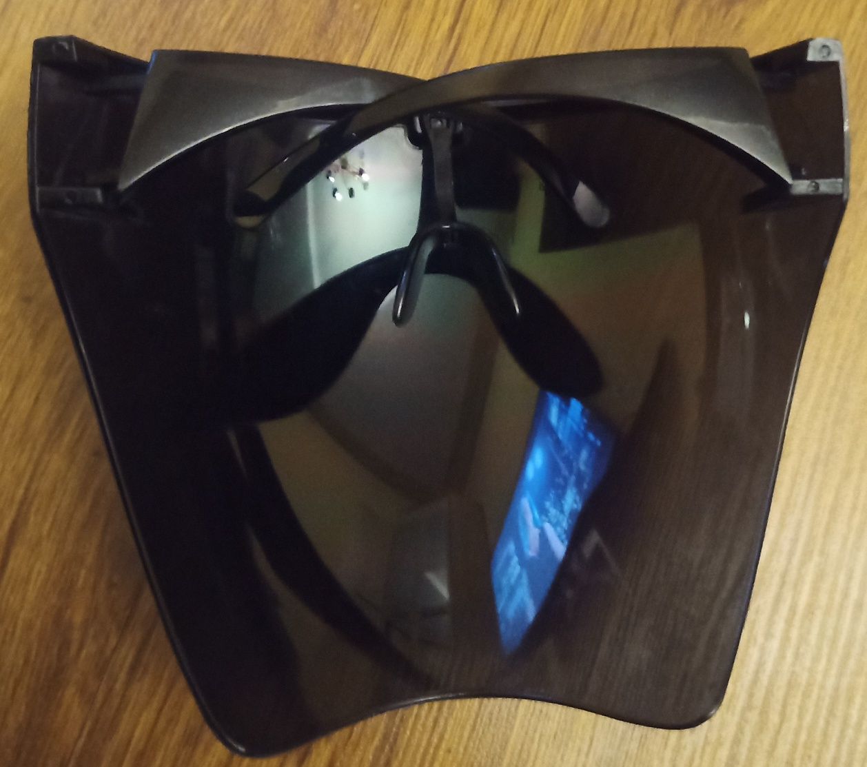 Солнцезащитные очки-маска