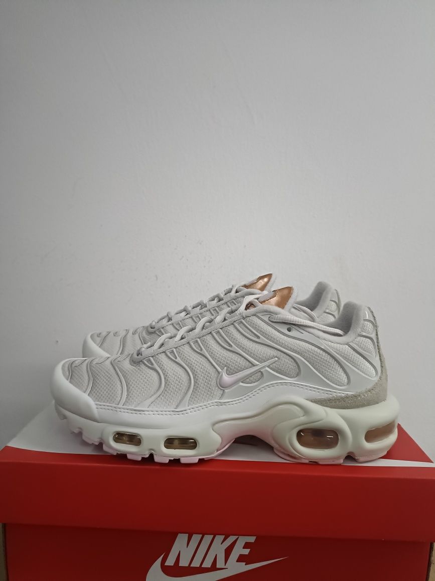 Nike Air Max Plus TN номер 37.5