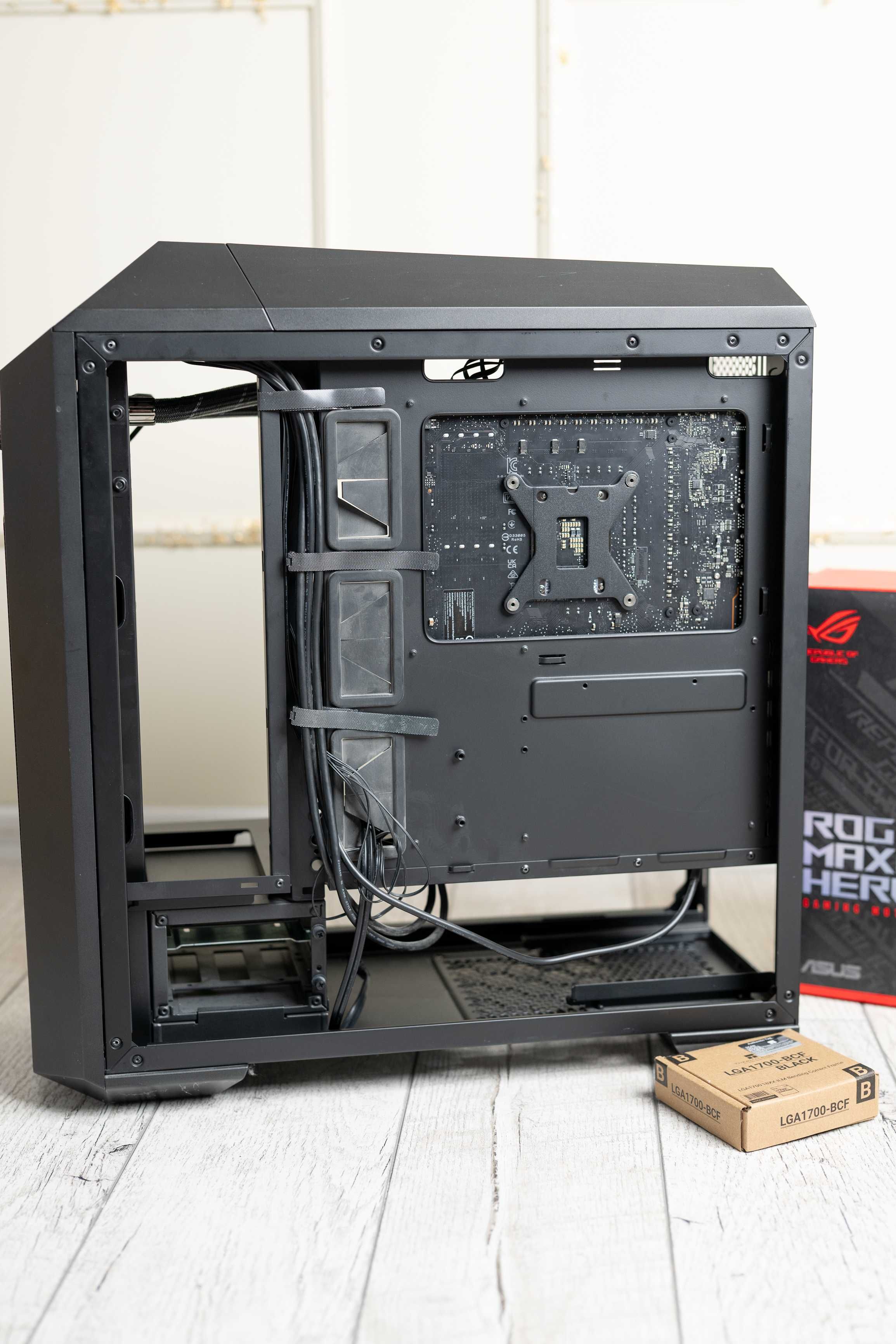 Asus Rog Maximus Hero Z690 + Intel 13900K Cooler Master