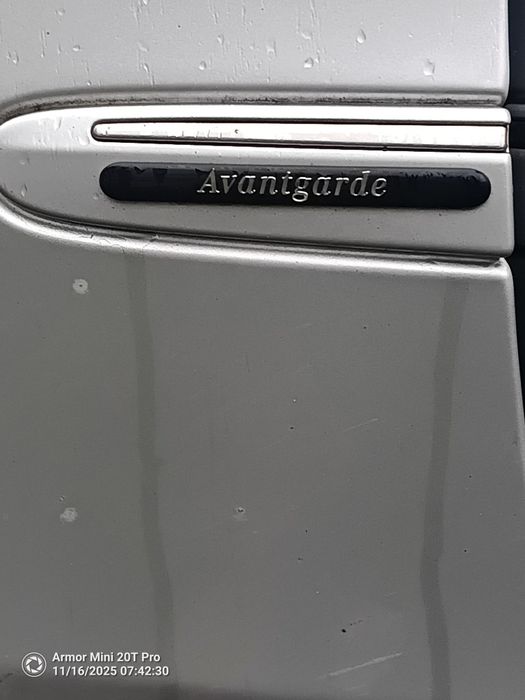 Mercedes w211 ;E 220