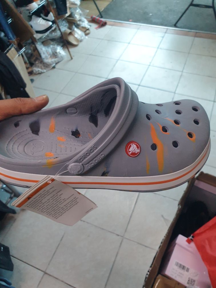 Crocs calitate superioara..mai multe culori în poze