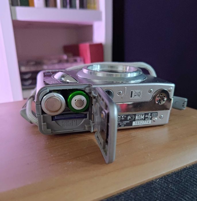 Sony Cyber-shot DSC-W5