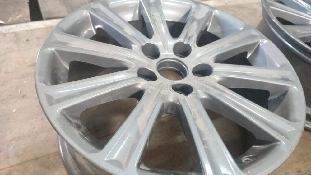 Продам оригинальные диски 5х114.3