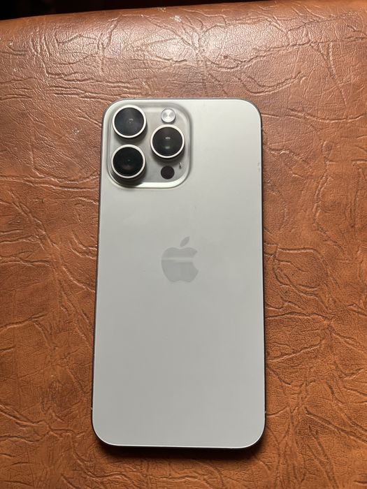 Vand Iphone 15 pro  max