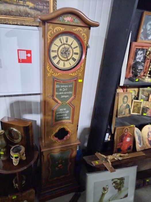 Паркетен часовник ресуван.