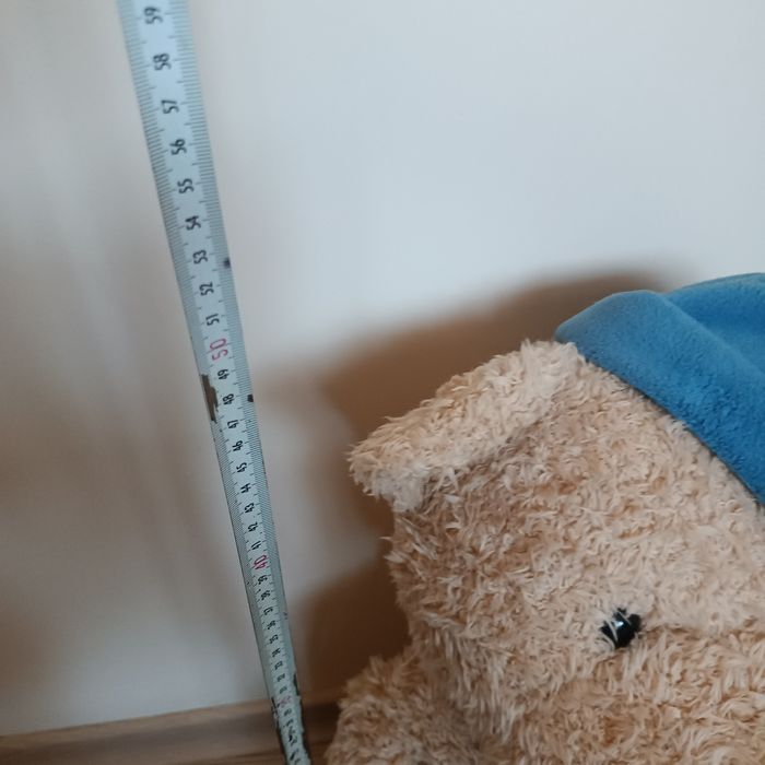 Голям плюшен мечок