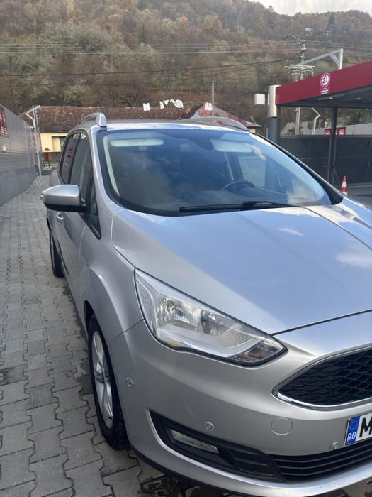 Vând Ford Grand C Max