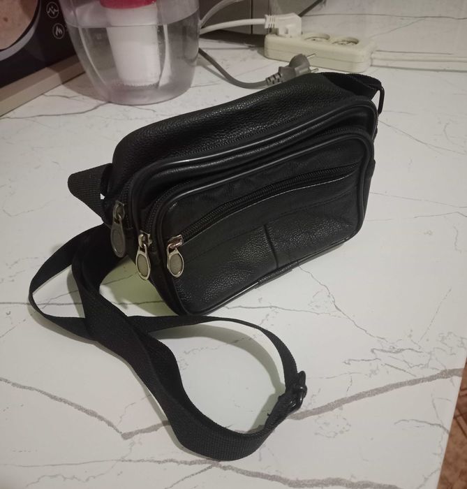 Барсетки кожа. Продам срочно.