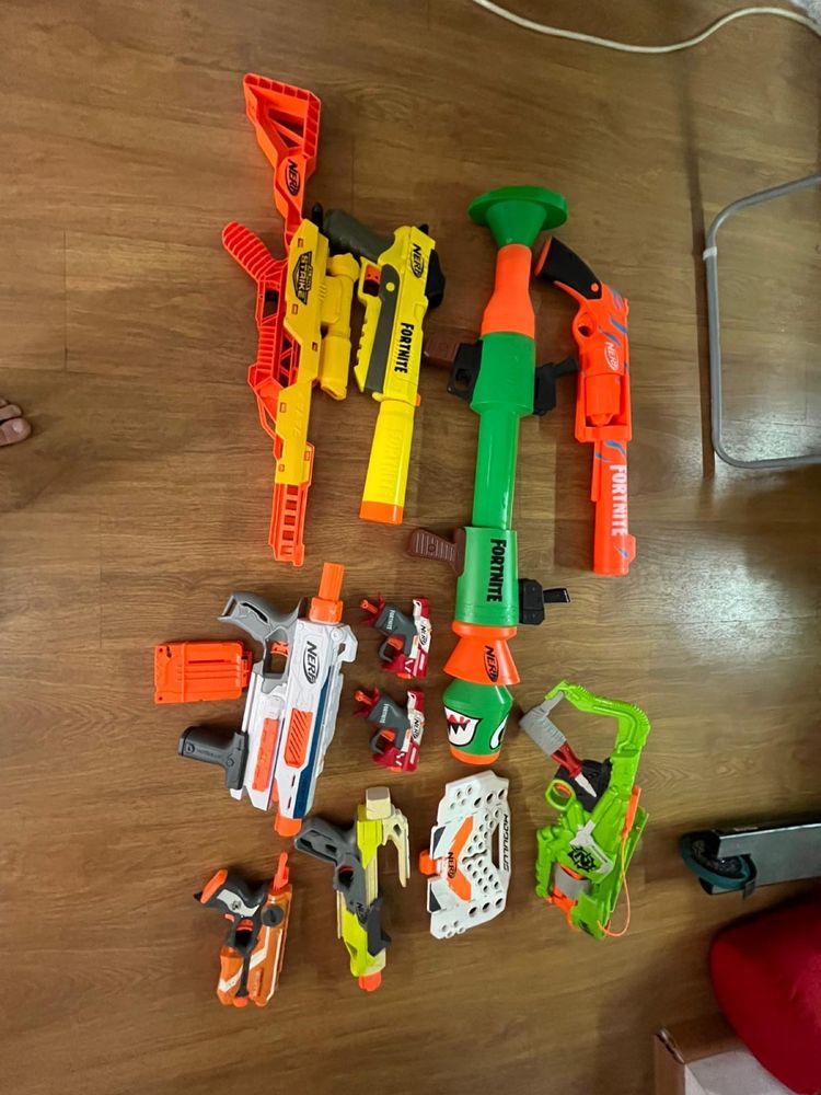 Pistoale Nerf in stare buna