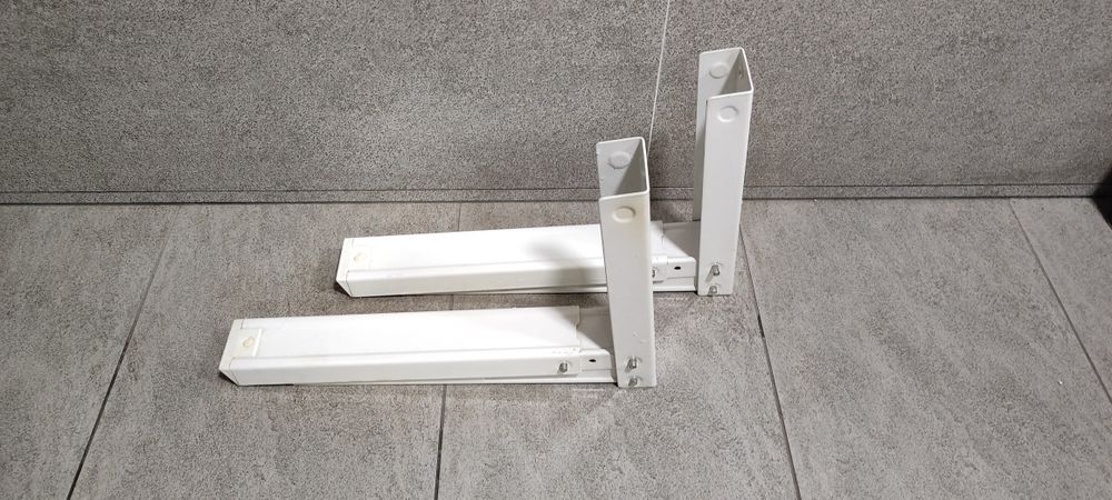 Кронштейны раздвижные, крепкие. Б. У. В хорошем состоянии.