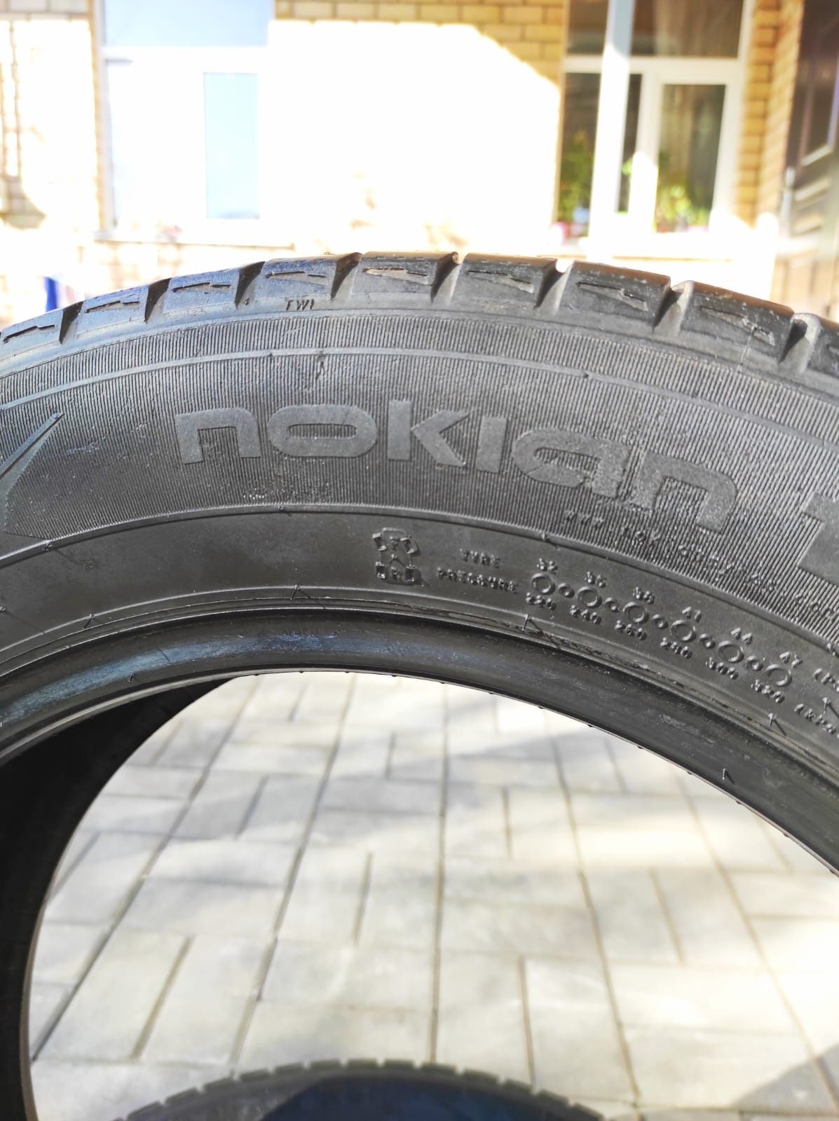 Шины зимние nokian