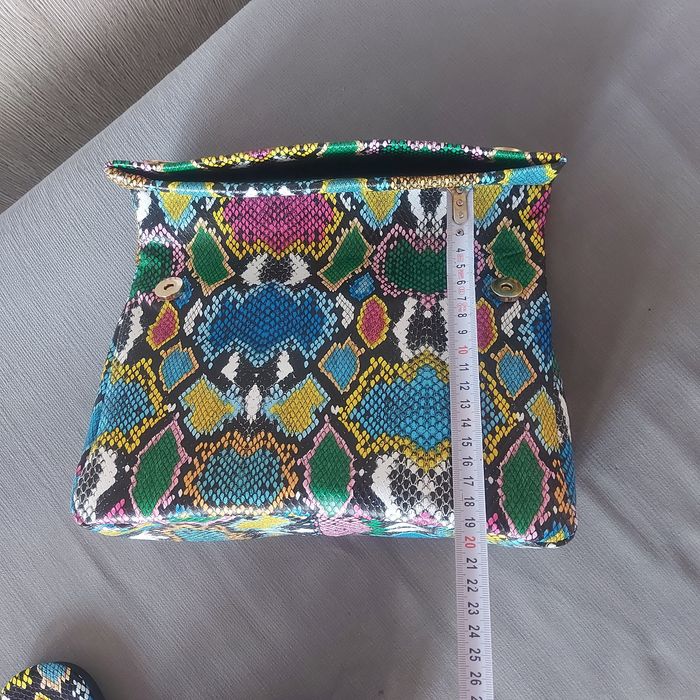 Сет дамска чанта и дамски чехли! Нови!!!