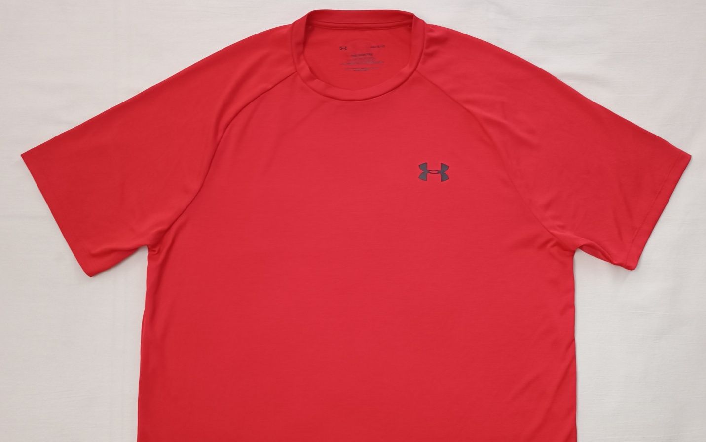 Under Armour UA Tee оригинална тениска L спорт фитнес фланелка