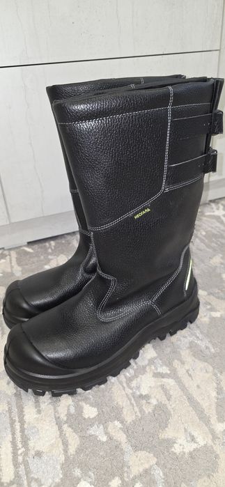 Продам рабочие сапоги