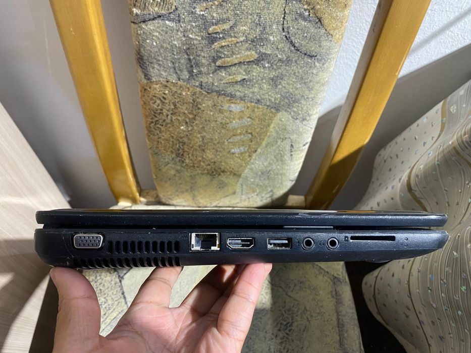 HP intel core i3/OZU 8GB/диск 500ГБ/Windows 10
