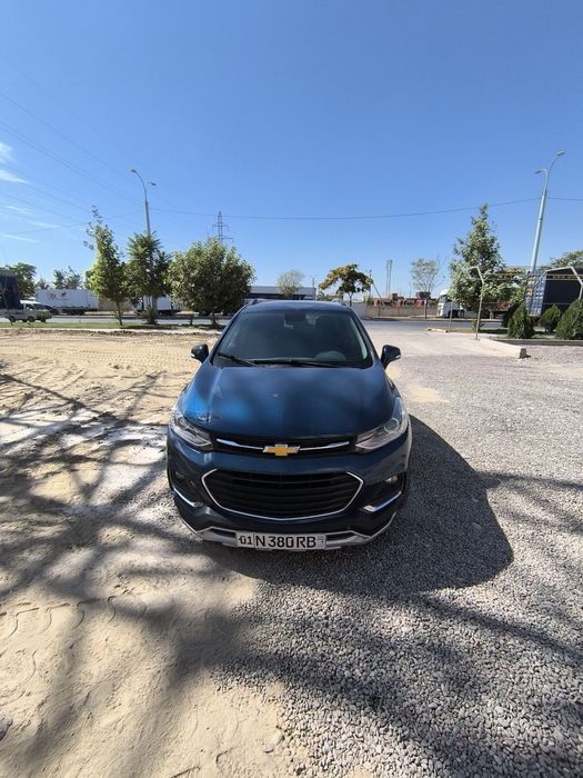 Мошина сотилади 11000