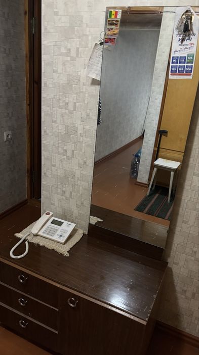 Продам старую мебель