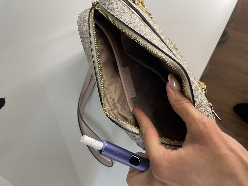 Michael Kors чанта
