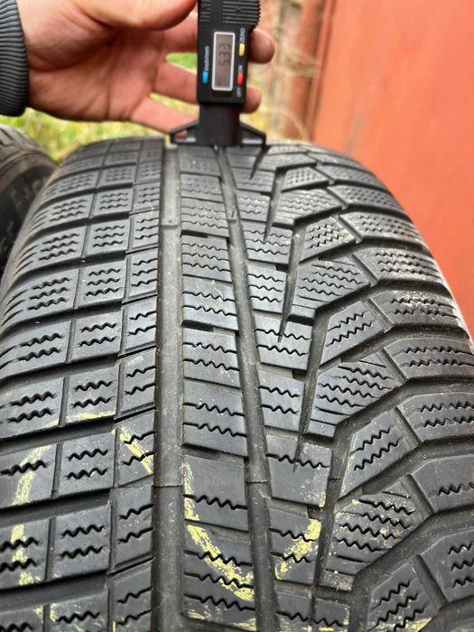 anvelope Hankook Winter Icept Evo 2  225/60 R17 M+S
